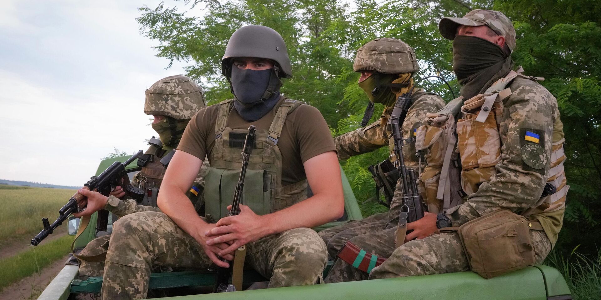 Купити футболку для війскового
